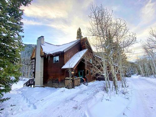 Storm Mountain Escape by Mount Majestic – Brighton, UT