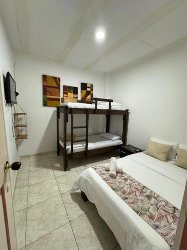 1 double bed, 2 bunk beds