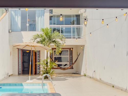 Cabo Frio 3 Suítes, Piscina, 4 Vagas, Praia 8min