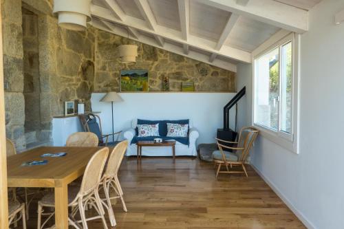A Casa dos Caseiros ツ by Rias Baixas Rentals