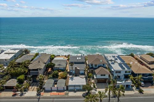 Neptune Sunset Shores in Encinitas, USA