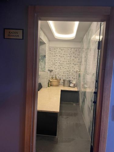 Edwin PLUS – Istanbul, FL