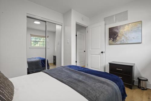 Suburban 4bed2bath Oasis- freshly updated in Morton Grove, USA