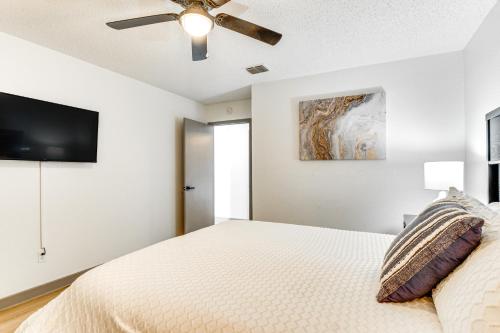 Modern Georgetown Home Less Than 2 Mi to Blue Hole Park! Modern Georgetown Home Less Than 2 Mi to Blue Hole Park!