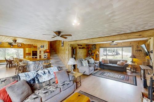 Dock + Lakefront! Family-Friendly Michigan Getaway in Lewiston (MI)