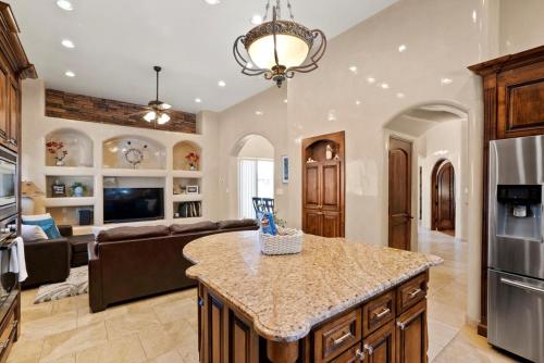 Luxury Tuscan Villa Near Old Town in Albuquerque, USA