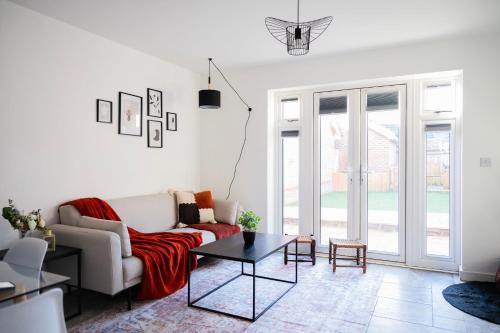 Luxurious 3-Story Townhouse, sleeps up to 10! gîte à louer Arborfield