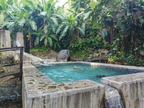 Alrededores, KANALU in Bouillante