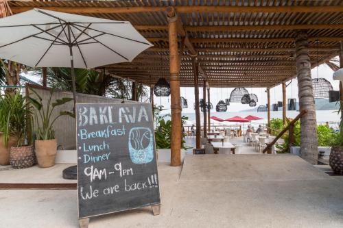 585217917 Ysuri Sayulita - Beachfront Hotel