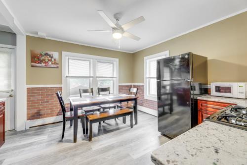 Easthampton Apartment Near Breweries and Rail Trail! Easthampton Apartment Near Breweries and Rail Trail!