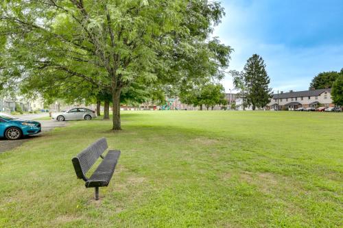 Easthampton Apartment Near Breweries and Rail Trail! Easthampton Apartment Near Breweries and Rail Trail!