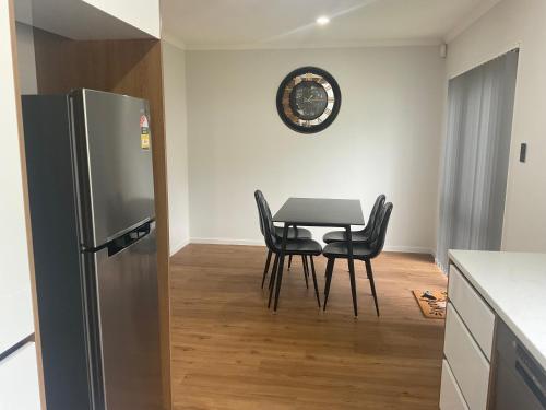 4 Bedroom holiday home at 99, Auckland (photo 3)