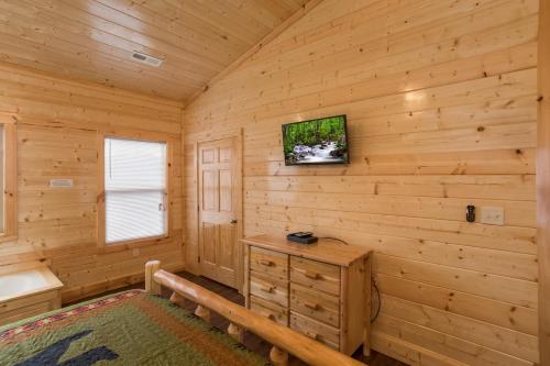 A View To Remember Indoor Pool Hot Tub Game Room Theater Room View Attraction Tickets - image 8
