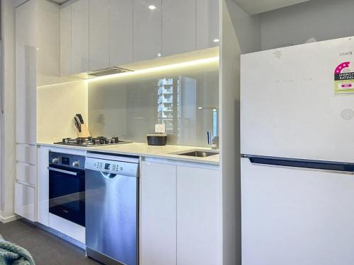 Stylish 1br1ba Apt In Footscray Pool Gym Wifi in 富茨克雷