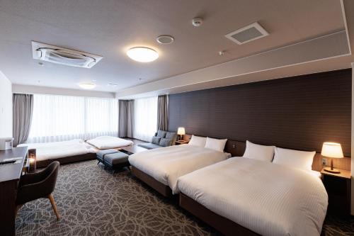 2 double beds