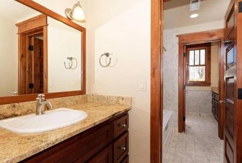 Low Tax Luxe Mountain Getaway by Aspen Low Tax Luxe Mountain Getaway by Aspen