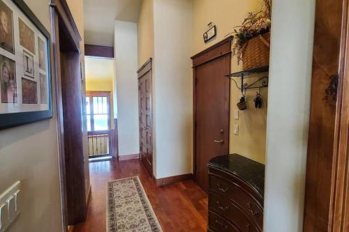 Low Tax Luxe Mountain Getaway by Aspen Low Tax Luxe Mountain Getaway by Aspen