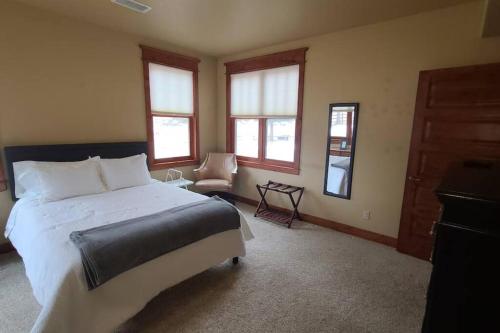 Low Tax Luxe Mountain Getaway by Aspen Low Tax Luxe Mountain Getaway by Aspen