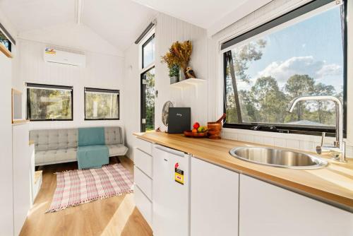 5 Acre Retreat Jimboomba Loft by Tiny Away in Hinterland