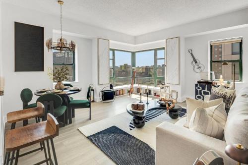 Penthouse Perfection With Unmatched Skyline Views in Stamford, USA