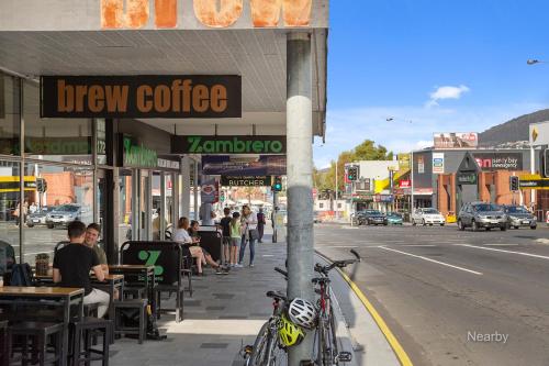Four on Flinders - one bedroom apartment, Sandy Bay (photo 10)