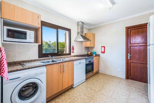 Three-Bedroom Villa image 7