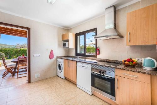 Three-Bedroom Villa image 8