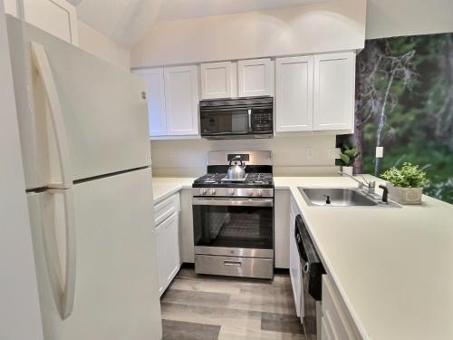 FirBear - Hot Tub, Pool, FirePlace, Gym, New Reno in Killington, USA