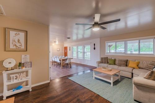 Texas Vacation Home, Game Room & Pool By Sixflags in San Antonio, USA