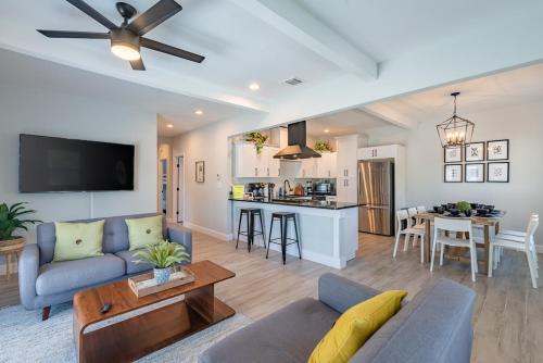 Downtown Oasis Hot-tub & Games,5 Min To Riverwalk in San Antonio, USA