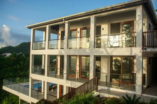 Vista Exterior, Villa Vino Lucia in Marigot Bay