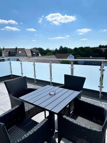 Vistas, Großes Apartment mit Küche, Dusche, Badewanne, Balkon, Parkplatz vor dem Haus, ruhig gelegen, ADA4 (Großes Apartment mit Kuche, Dusche, Badewanne, Balkon, Parkplatz vor dem Haus, ruhig gelegen, ADA4) in Kulmbach
