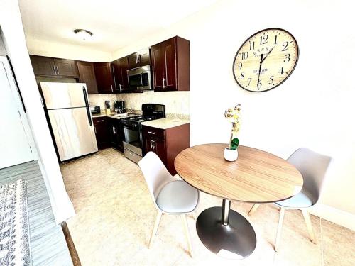Lennox B405 Peaceful & Perfect Studio Apt in Philadelphia, USA