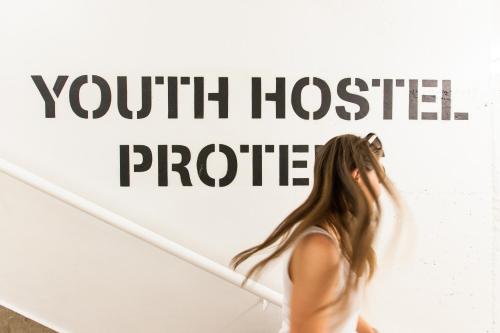 Youth Hostel Proteus Postojna - Accommodation