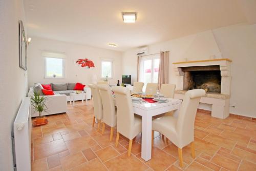Villa Pasika with private 31m2 pool summer kitchen with BBQ 4 bedrooms - main image