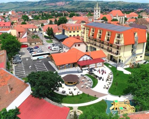 . Hotel Leul de Aur