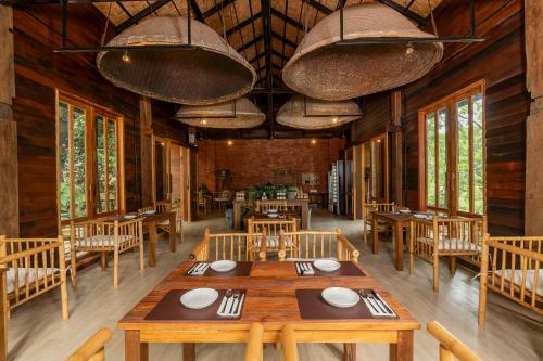 Restaurant, Sirin Farm in Mae Lao