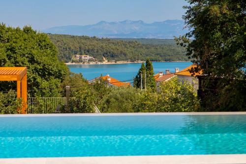 Villa 4 with Pool Soline, Krk, 280 m from beach, by 4Villas, Soline (zdjęcie 6)
