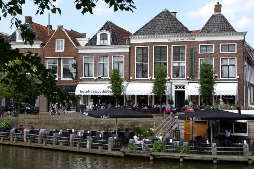 . Hotel Café Restaurant De Posthoorn