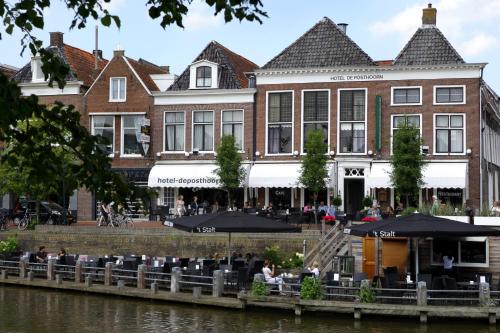 Hotel Café Restaurant De Posthoorn, Dokkum bei Metslawier