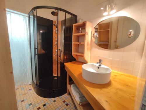 Maison de campagne sur 2 hectares in Casteljaloux Ruffiac