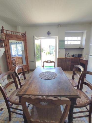 Maison de campagne sur 2 hectares in Casteljaloux Ruffiac