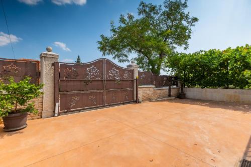 Villa with Private Pool image 6