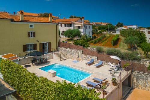 Villa with Private Pool image 5