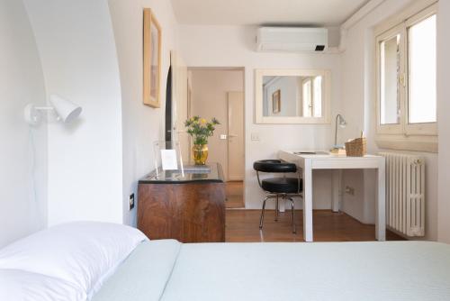 Peaceful Retreat steps from the City Centre - image 14