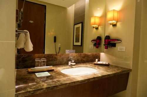 585300259 Best Western Plus The Ivywall Hotel - Palawan
