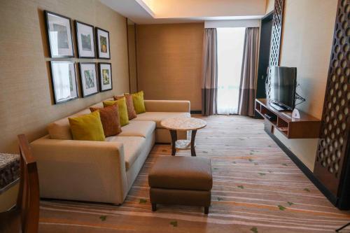 585303392 Best Western Plus The Ivywall Hotel - Palawan