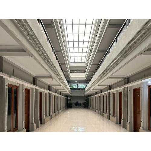 숙소 외관, Urbanview TWH Costel near Stadion Maguwoharjo Yogyakarta in 응가글릭