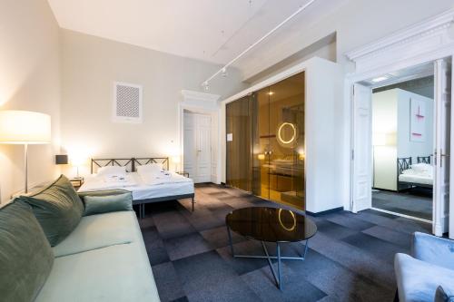 Home Aparthotel
