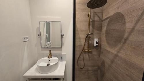 Madrid Center Charm Apartment 1 Bedroom - main image